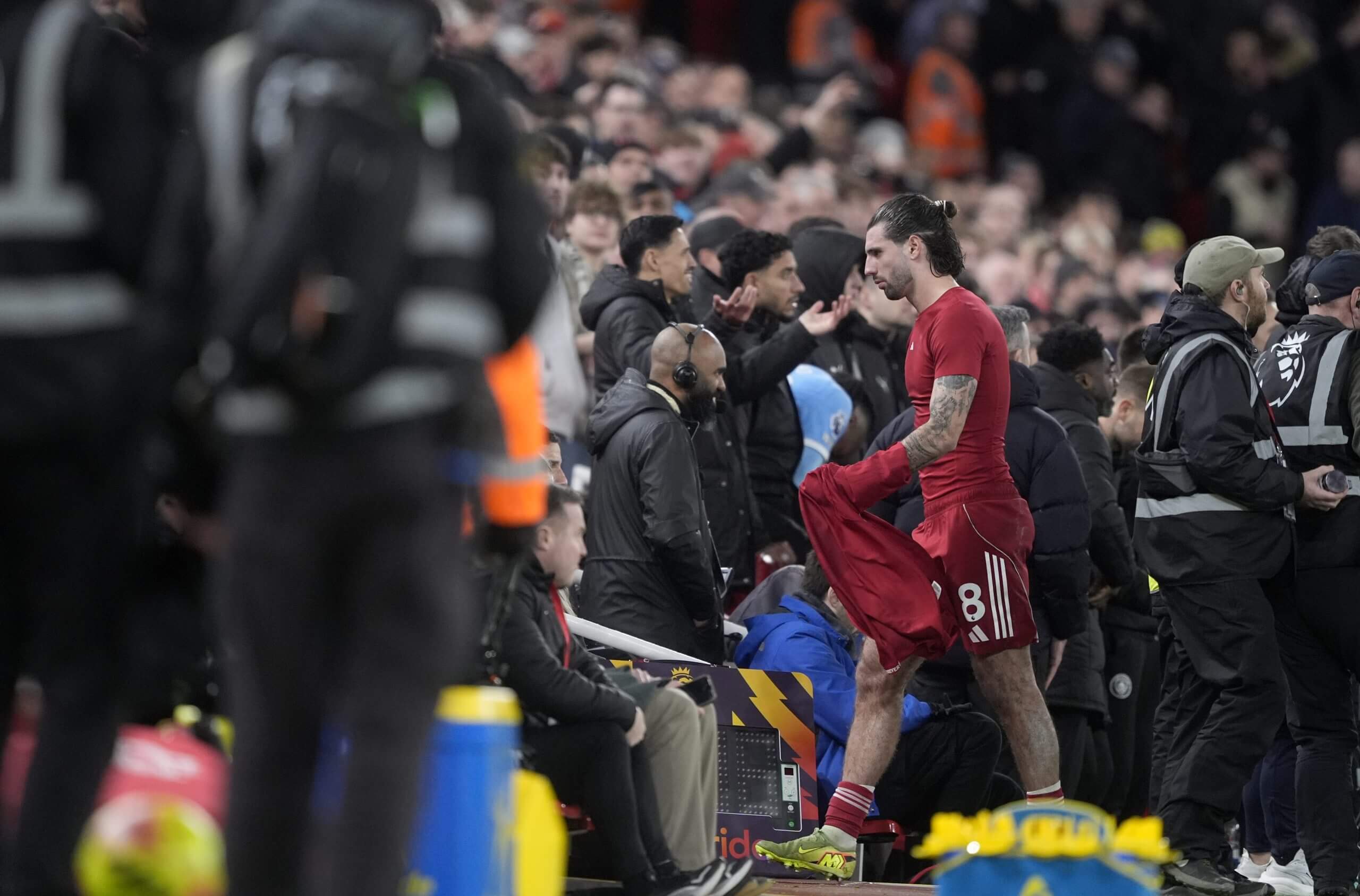 VAR in the Spotlight Again: Disallowed Goal and Szoboszlai Red Card Overshadow City’s Win at Anfield