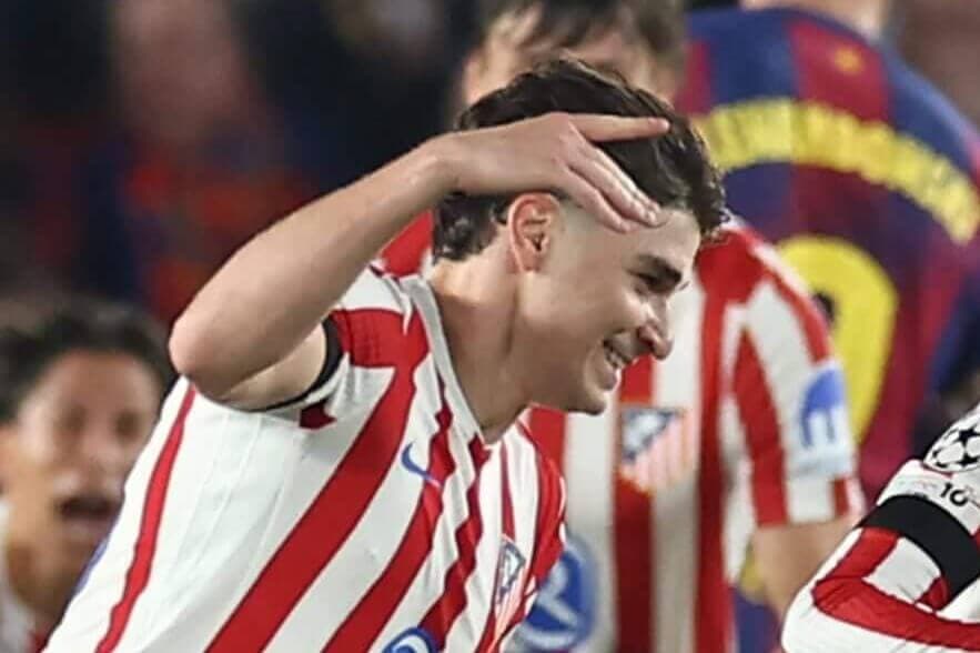 Julian Alvarez's Atletico free-kick in Barcelona win was a reminder that the dying art is not dead